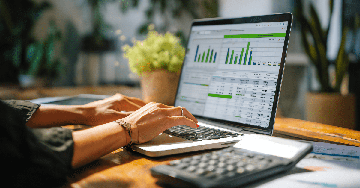How to Choose the Right Bookkeeper for Your Small Business